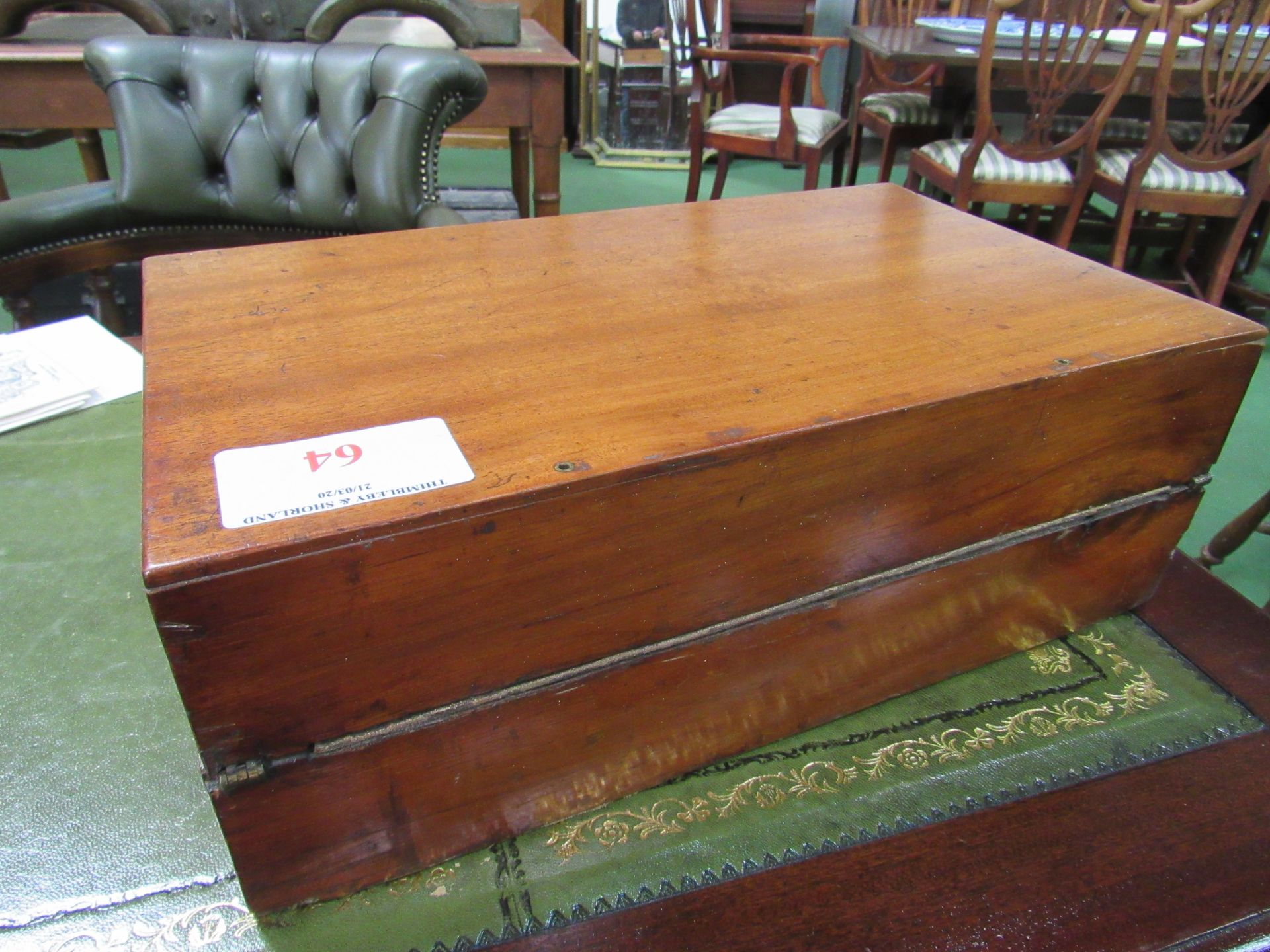 Mahogany writing slope cum lectern, with brass carry handles, complete with dismantlable stop, - Image 4 of 5