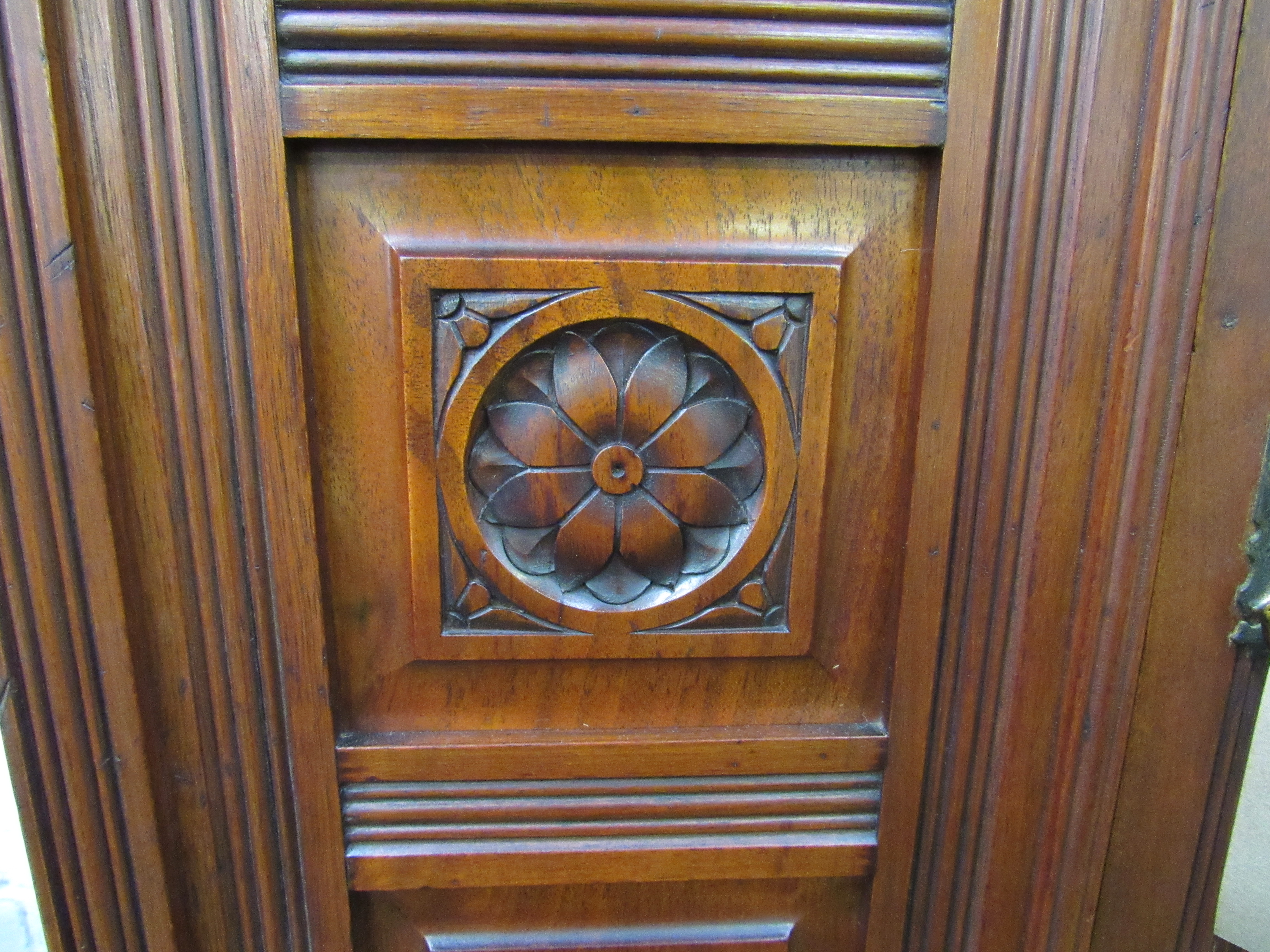 Edwardian mahogany wardrobe with mirror door above 2 over 1 drawers. 132 x 51 x 207cms. Estimate £ - Image 3 of 5