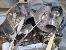 Box of assorted metal ware.