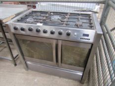 5 ring gas stove with 2 ovens, 100 x 60 x 90cms.