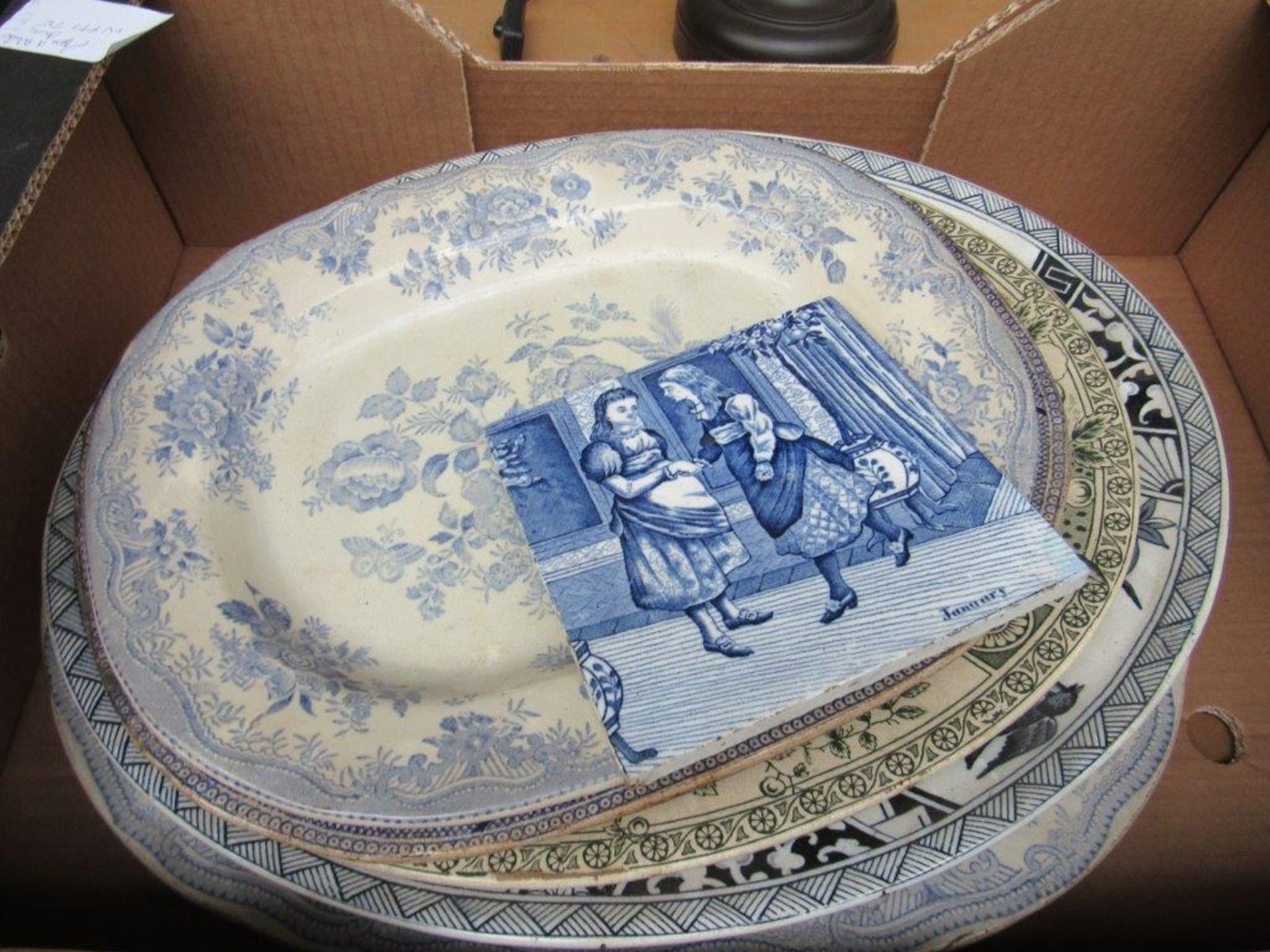 2 boxes of blue and white china and a Josiah Wedgwood tile. - Image 2 of 2