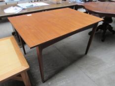 Extending dining table, 122 x 84 x 74cms.