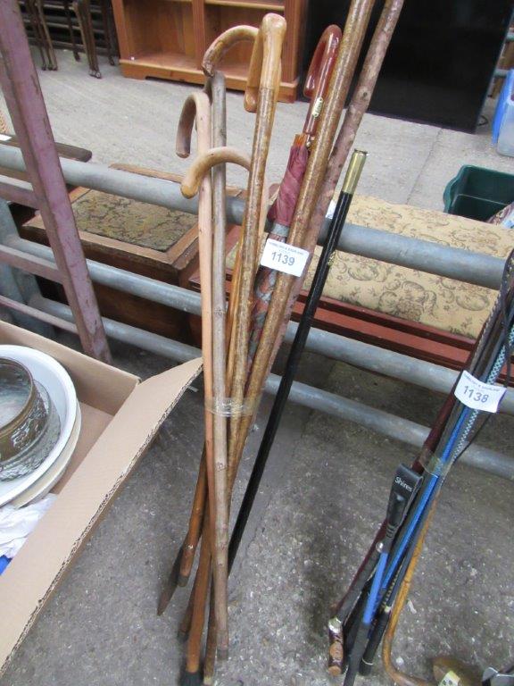 Quantity of walking sticks.