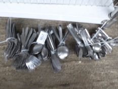 Quantity of cutlery.