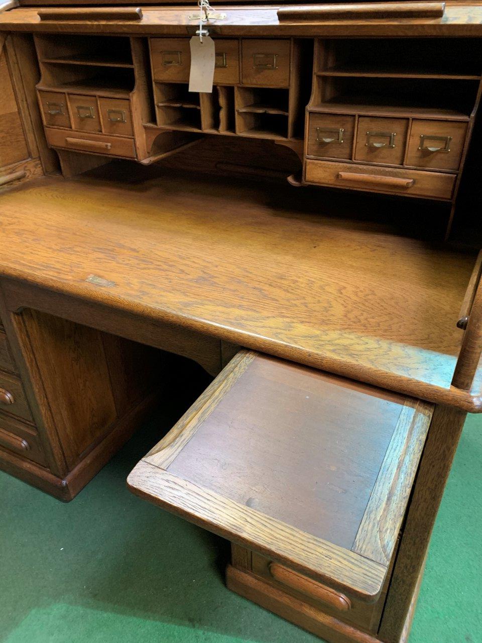 Late 19th Century/early 20th Century oak roll-top top pedestal desk. - Image 4 of 7