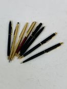 Small collection of vintage Parker ball pens, plus some Cross ball pens.