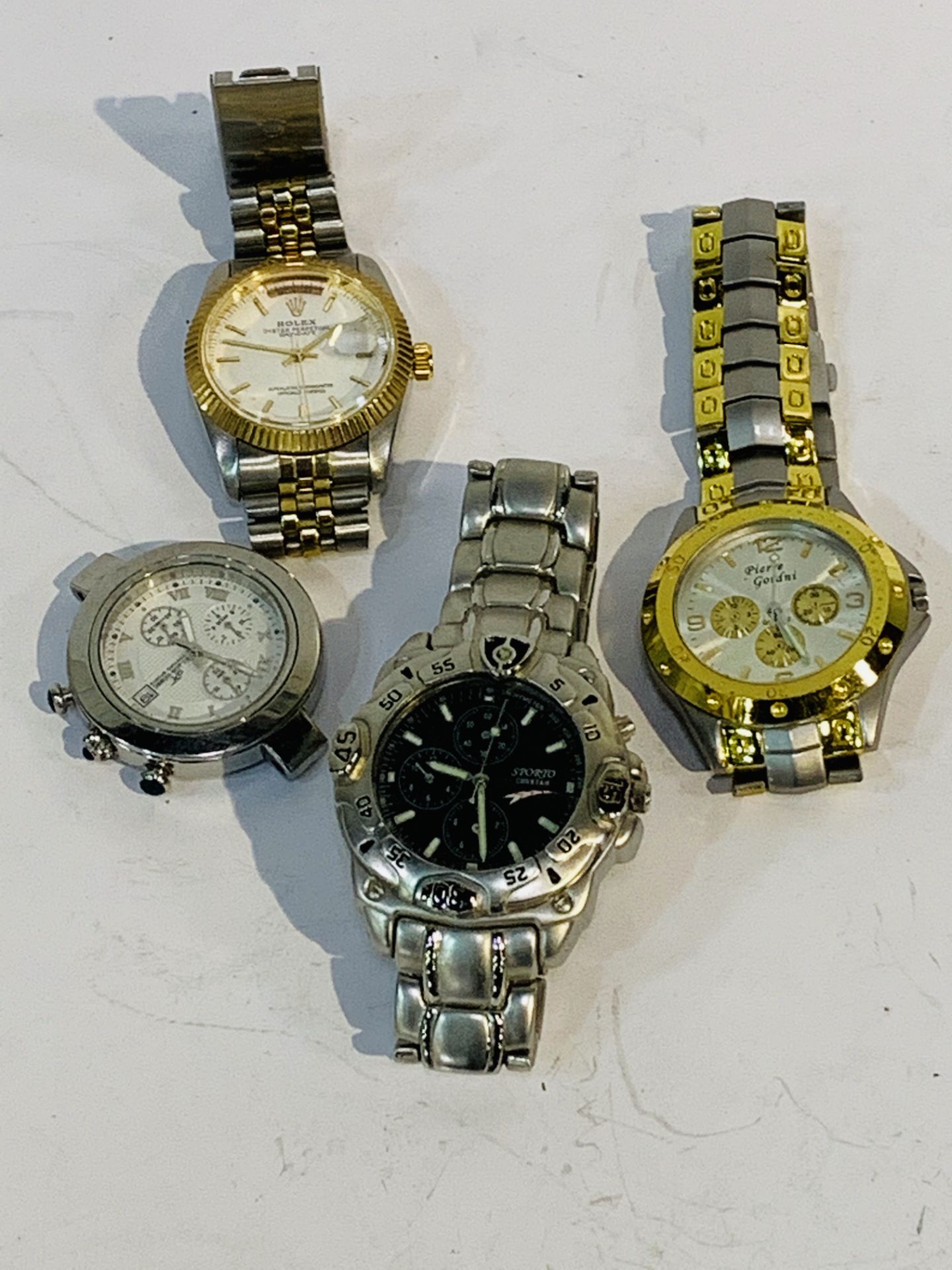 4 Gent's wrist watches