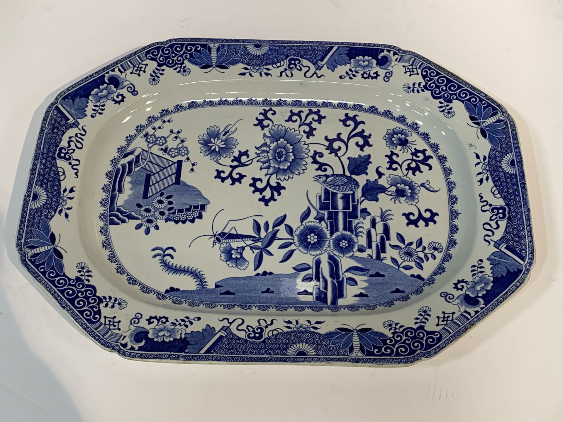 Willow pattern meat plate; blue & white Spode serving plate decorated with oriental style foliage.