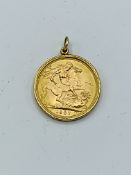 1967 Sovereign in 9ct gold pendant