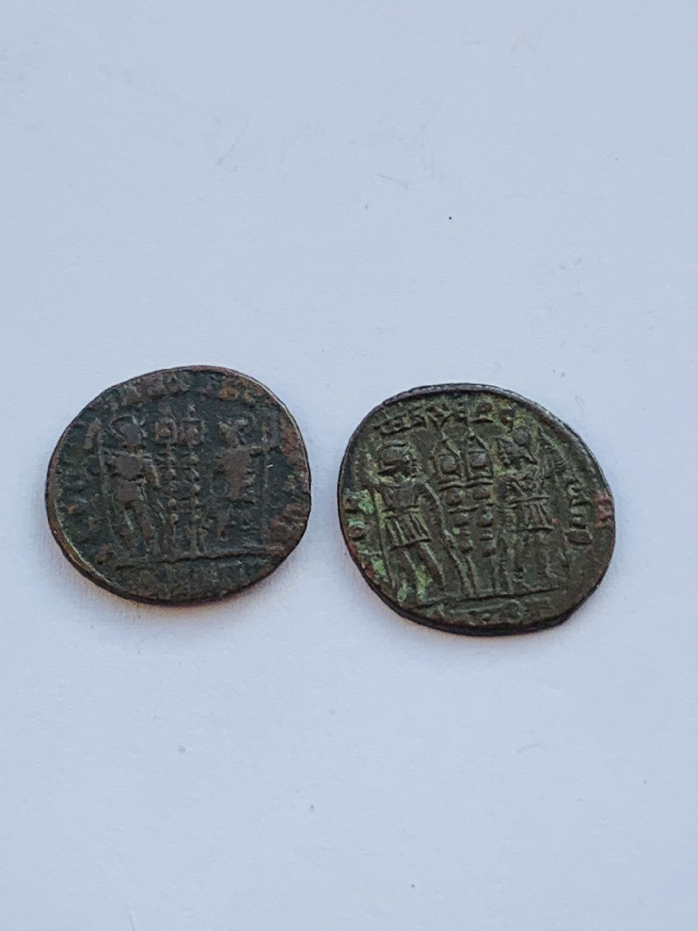 2 x Constantine II Roman Coins - Image 2 of 2