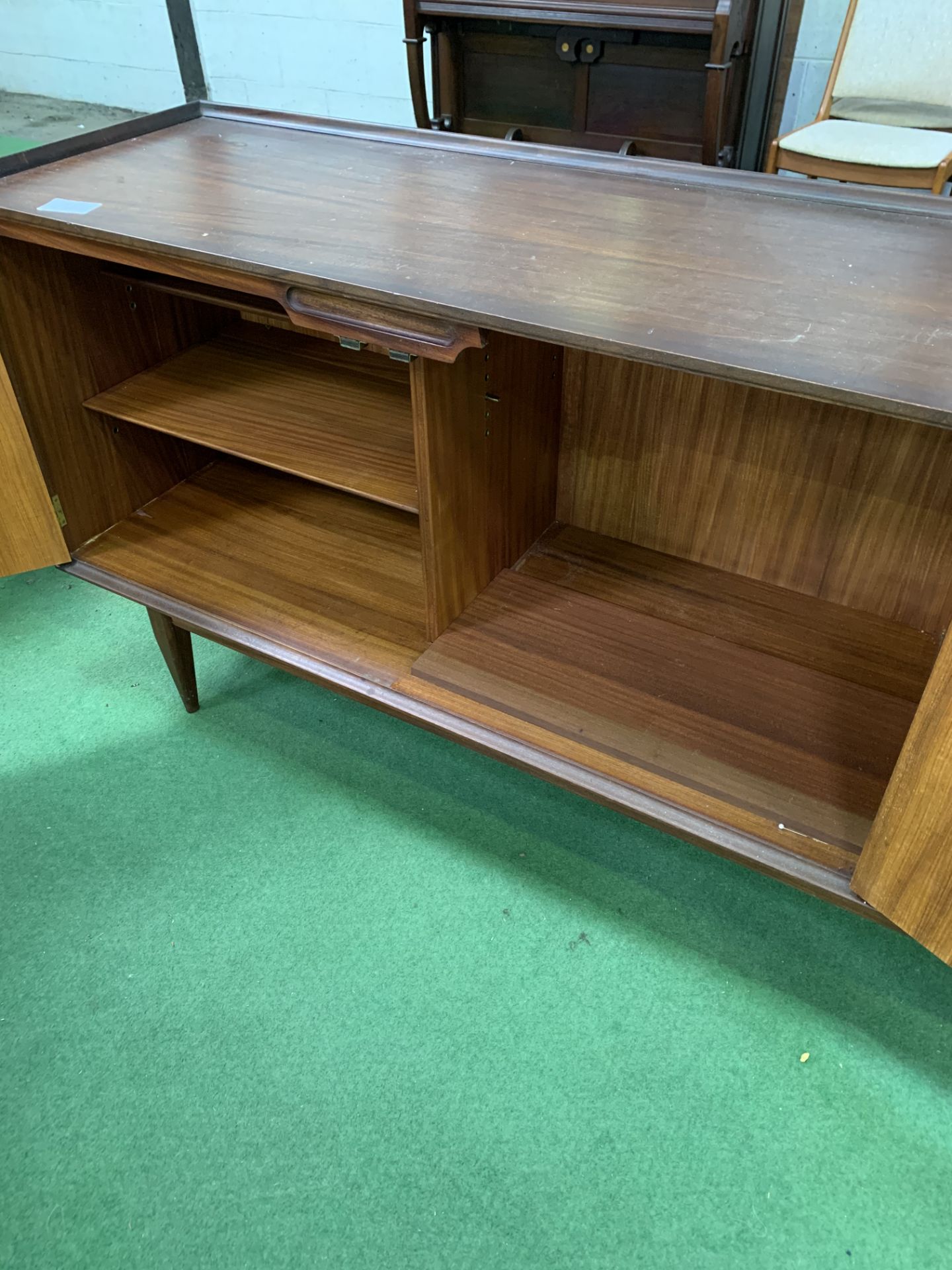 1950s teak sideboard with 2 cupboards and 4 graduated drawers. - Image 4 of 4