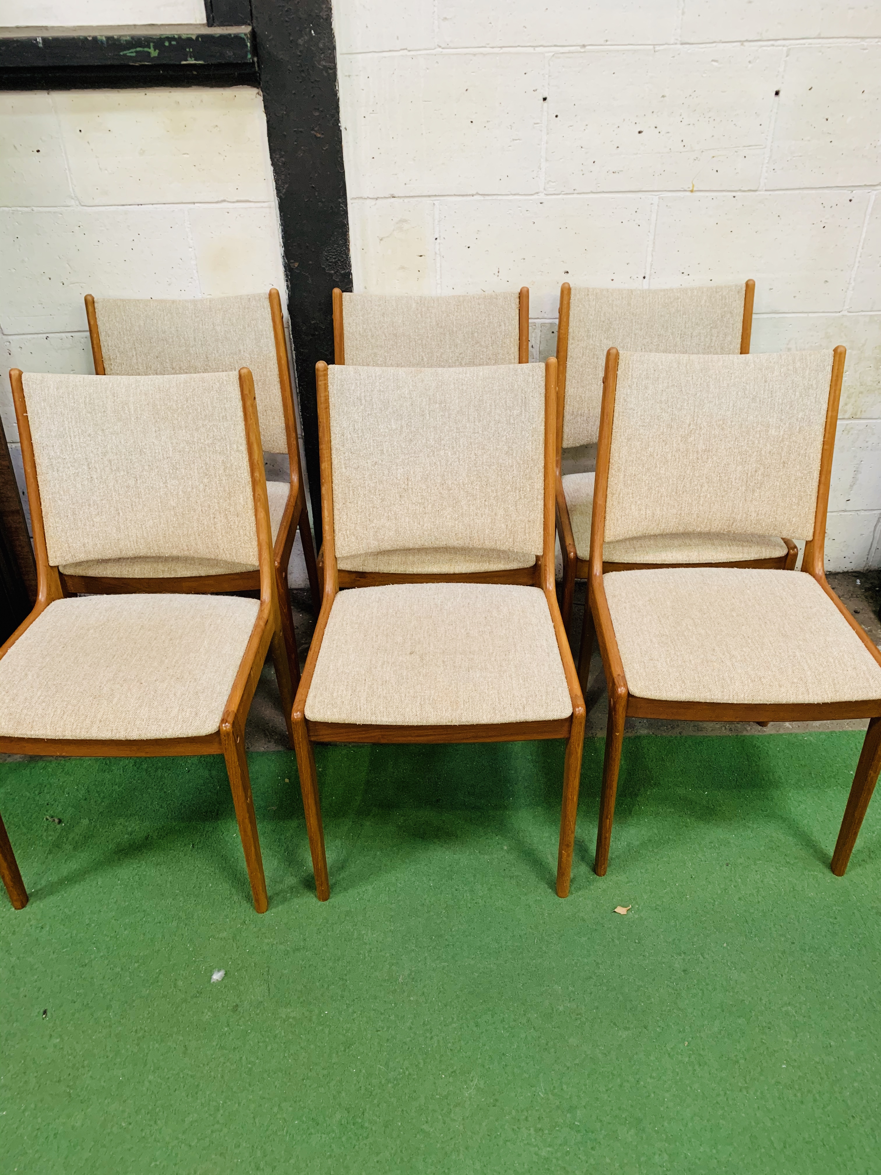 6 Uldum Mobelfabrik dining chairs.