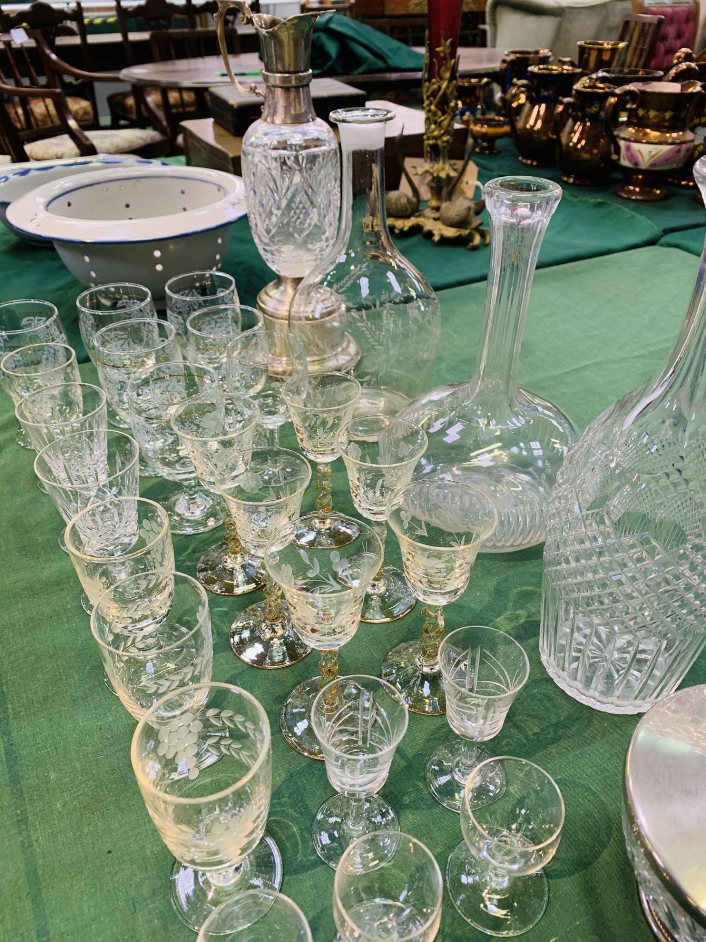 Quantity of vintage glassware including glasses, vases, decanters and cut crystal items. - Image 2 of 3