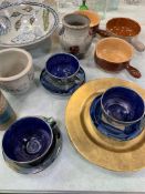 Qty art pottery items including 3 cups and saucers and a pot by Elaine Coles; a large bowl, etc.