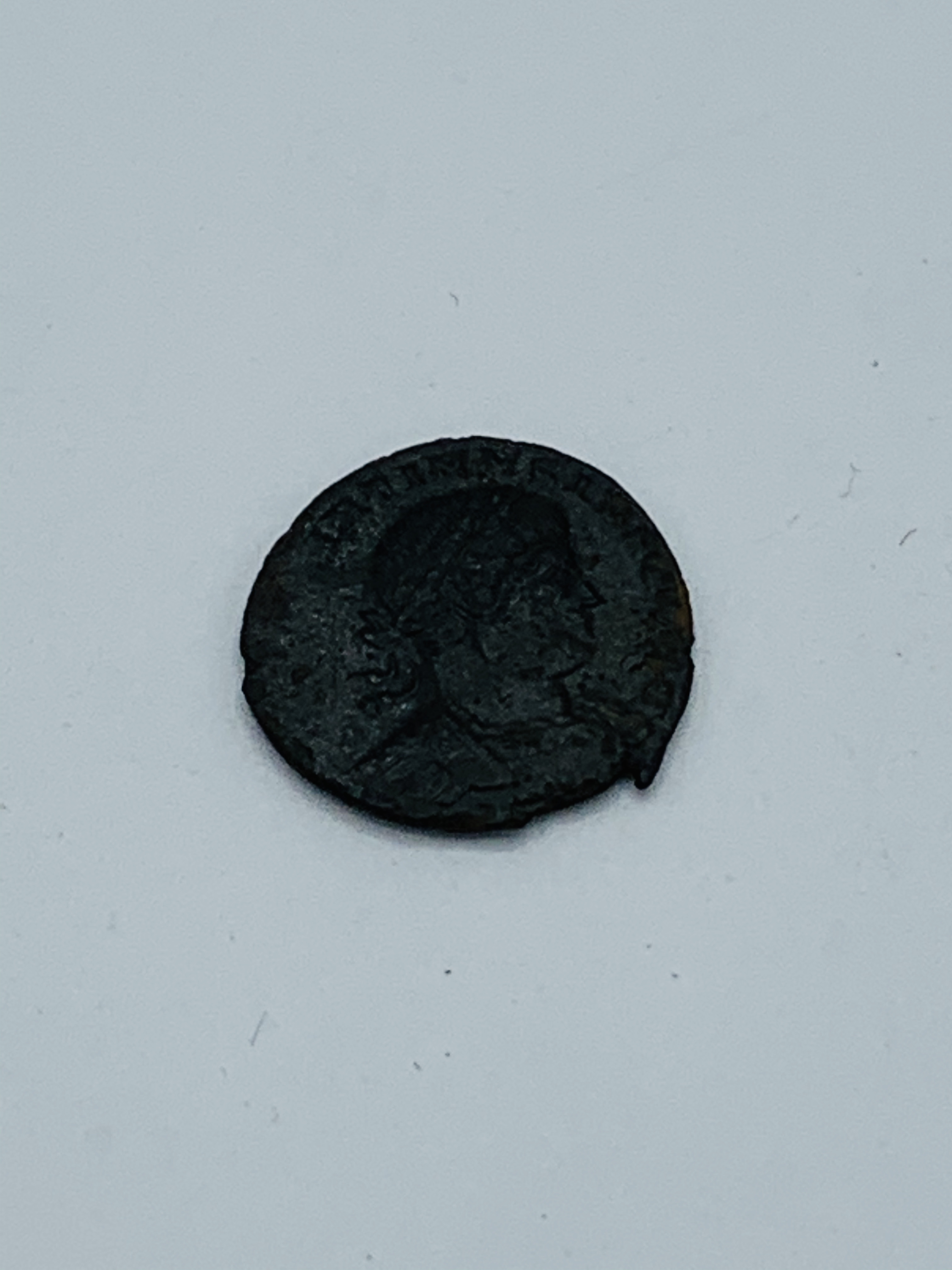 Constantine I AE folis circa AD 330. - Image 2 of 2