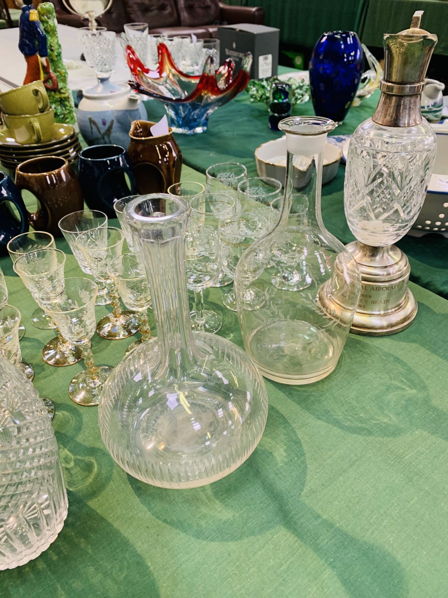 Quantity of vintage glassware including glasses, vases, decanters and cut crystal items. - Image 3 of 3