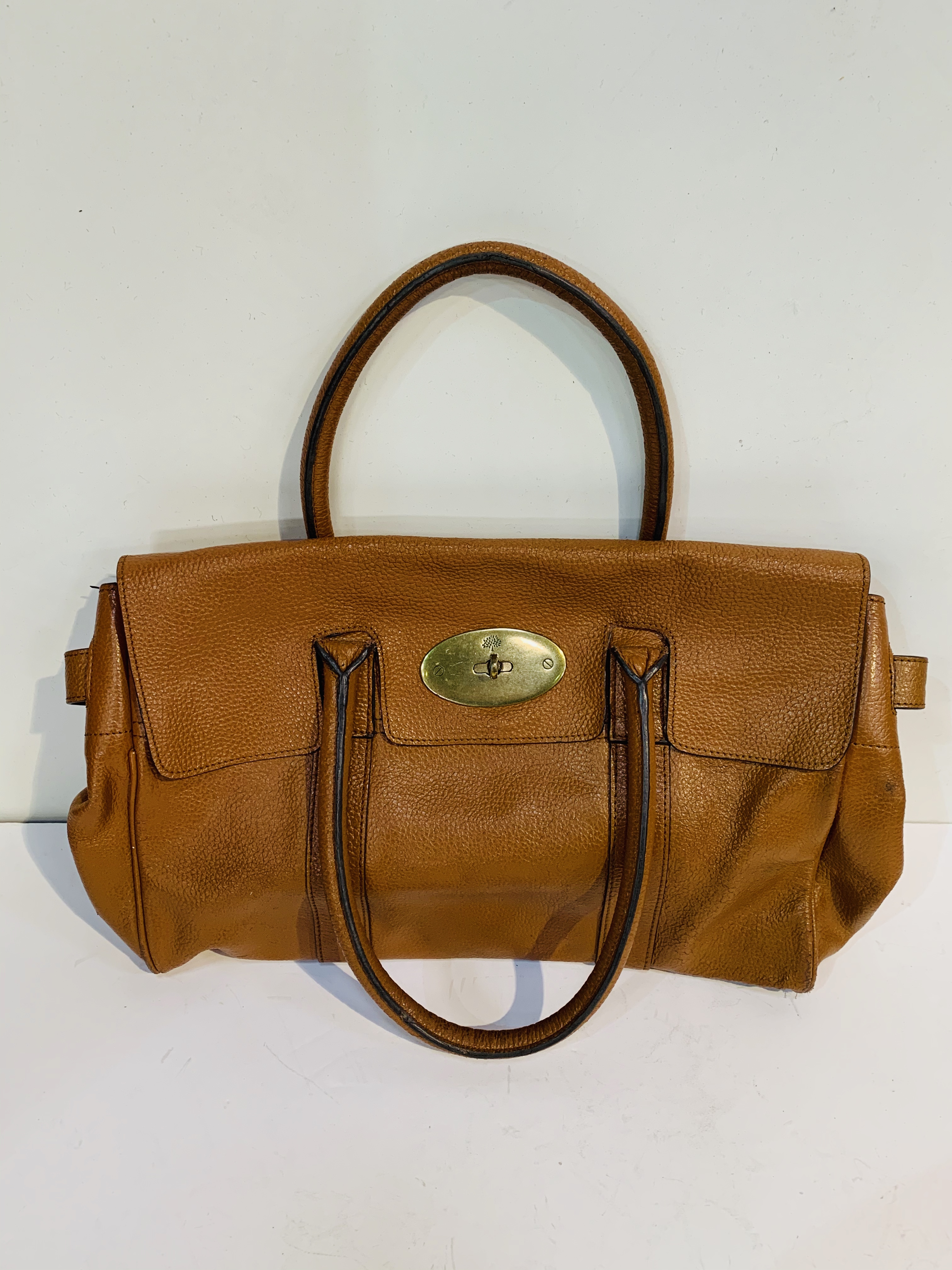 Mulberry style tan calfskin handbag, with code 373140.