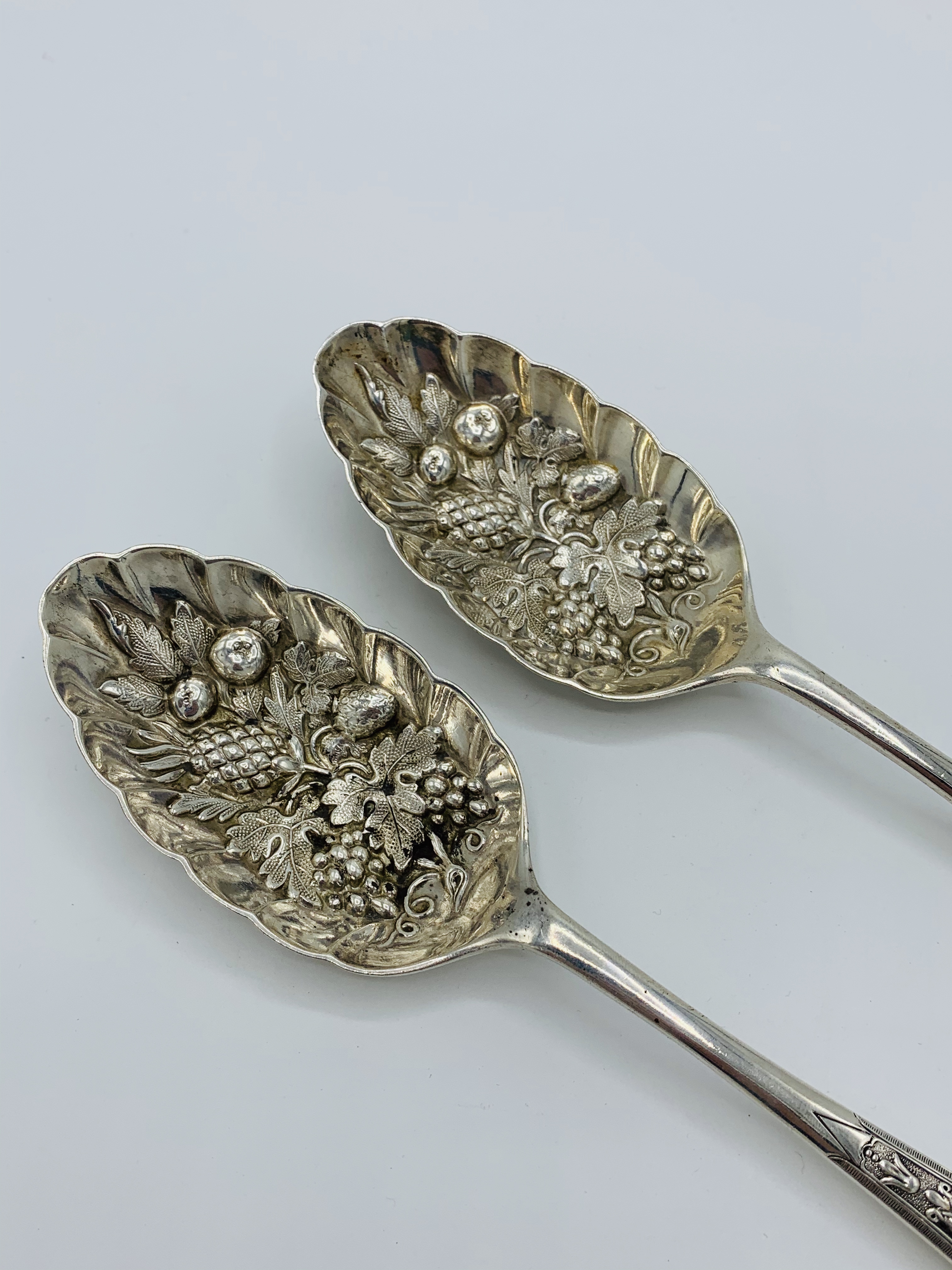 2 silver berry spoons by Walker & Hall. - Image 2 of 3