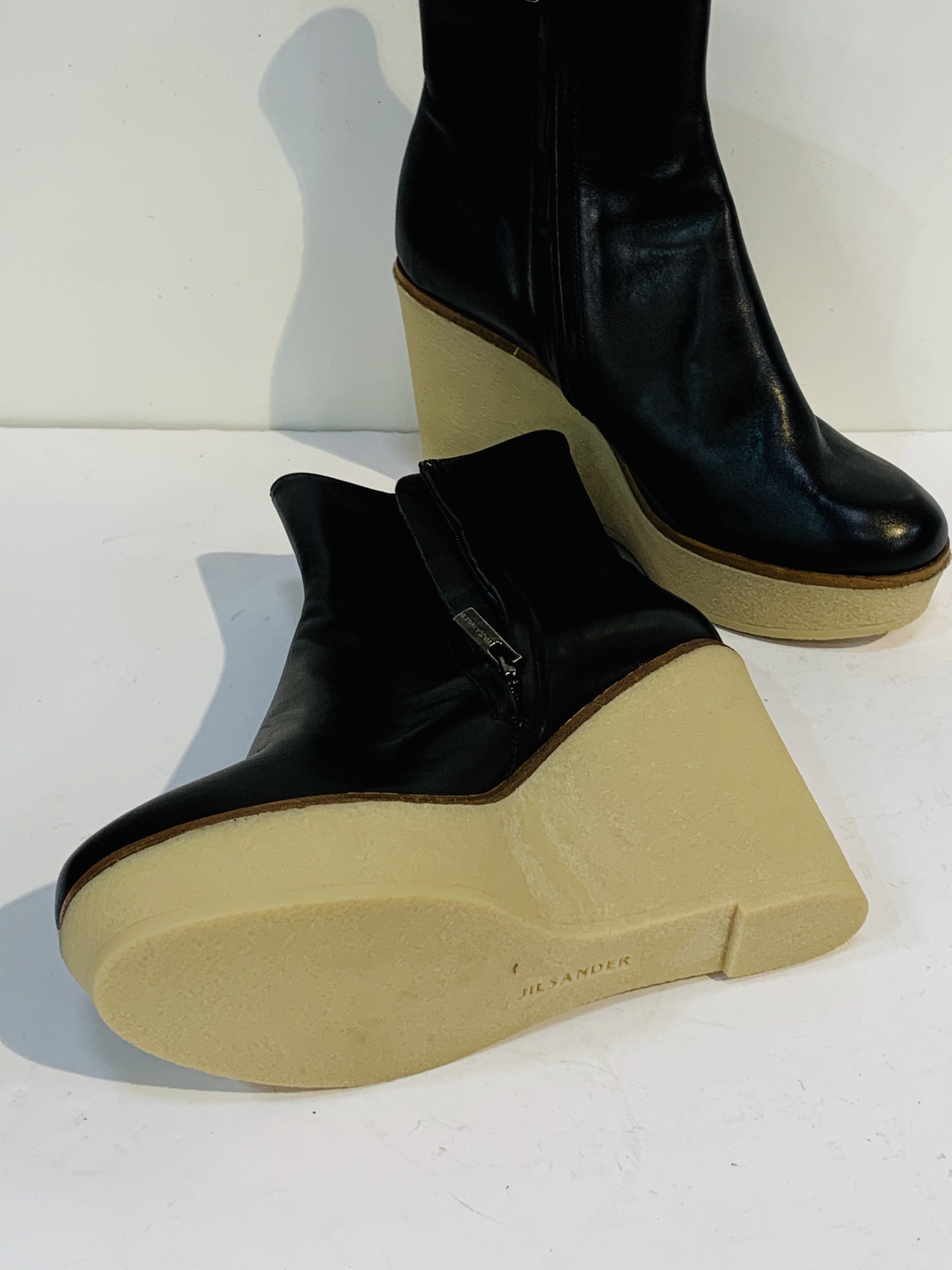 Authentic JIL SANDER crepe wedge ankle boots, size 37 1/2. New in Original Packing. - Image 2 of 2