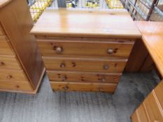 Pine wooden chest of drawers with four drawers, 76 x 43 x 84cms.