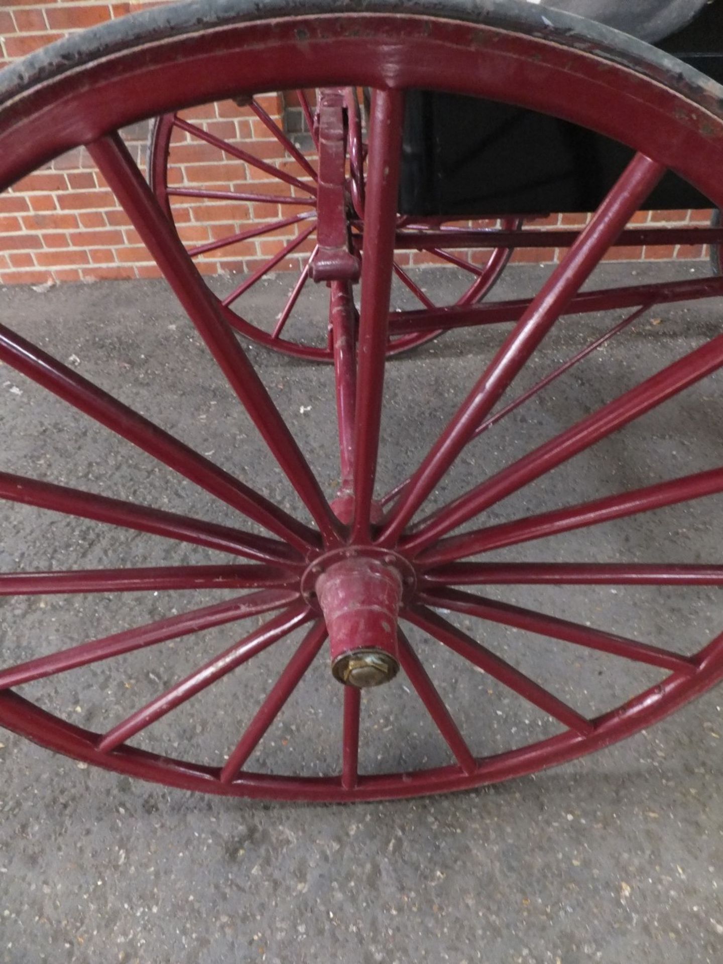 AMERICAN DOCTOR’S BUGGY circa 1900, to suit 14 to 14.2hh. Lot 15 can be viewed at the Reading Aucti - Image 6 of 23