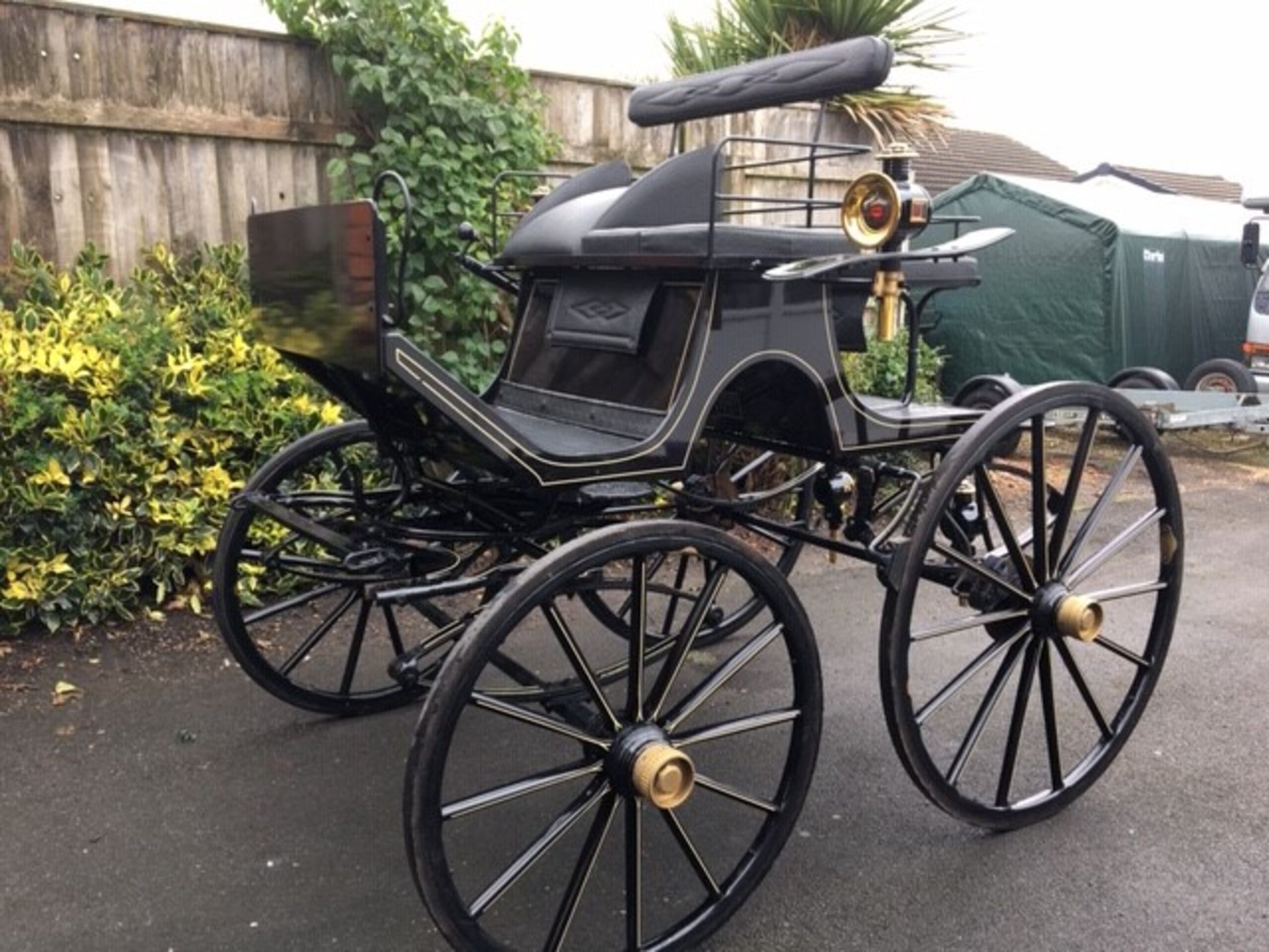 SPIDER PHAETON built by Hartland Carriages to suit 14.2 to 15hh cobs single or pair. Painted black - Image 3 of 3
