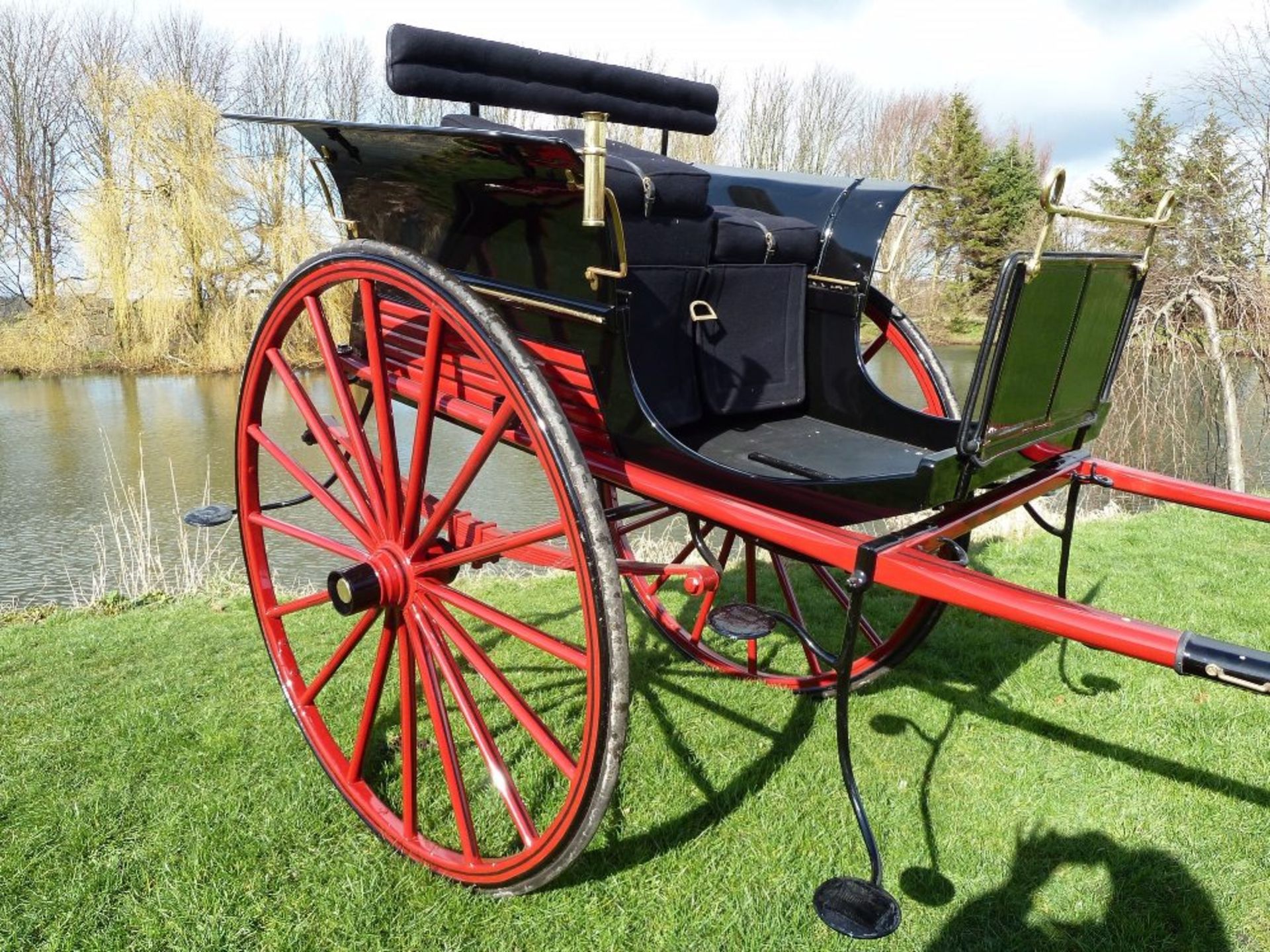 RALLI CAR built by Lynn of Londonderry, circa 1898 to suit 14 to 14.2hh. Recently restored by Barry