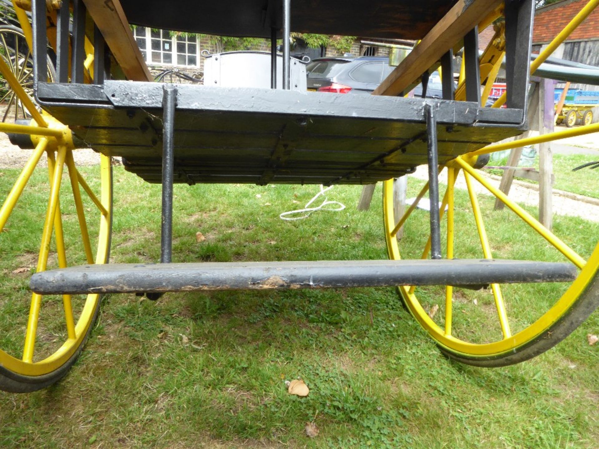 TWO-WHEEL ROAD CART to suit 14.2 to 15hh. Black painted slatted body and sides with black upholster - Image 8 of 10