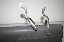 Pair of swan neck spurs