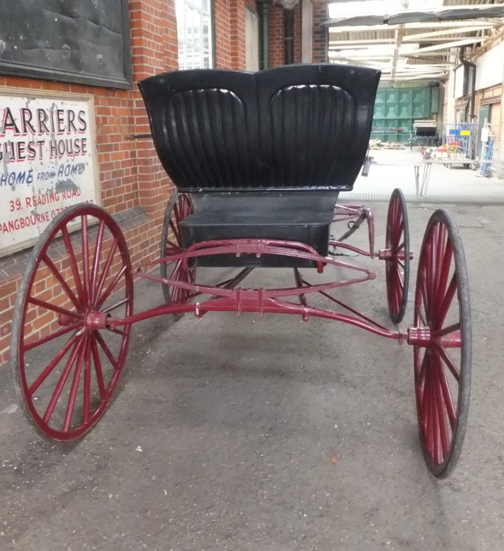 AMERICAN DOCTOR’S BUGGY circa 1900, to suit 14 to 14.2hh. Lot 15 can be viewed at the Reading Aucti - Image 4 of 23