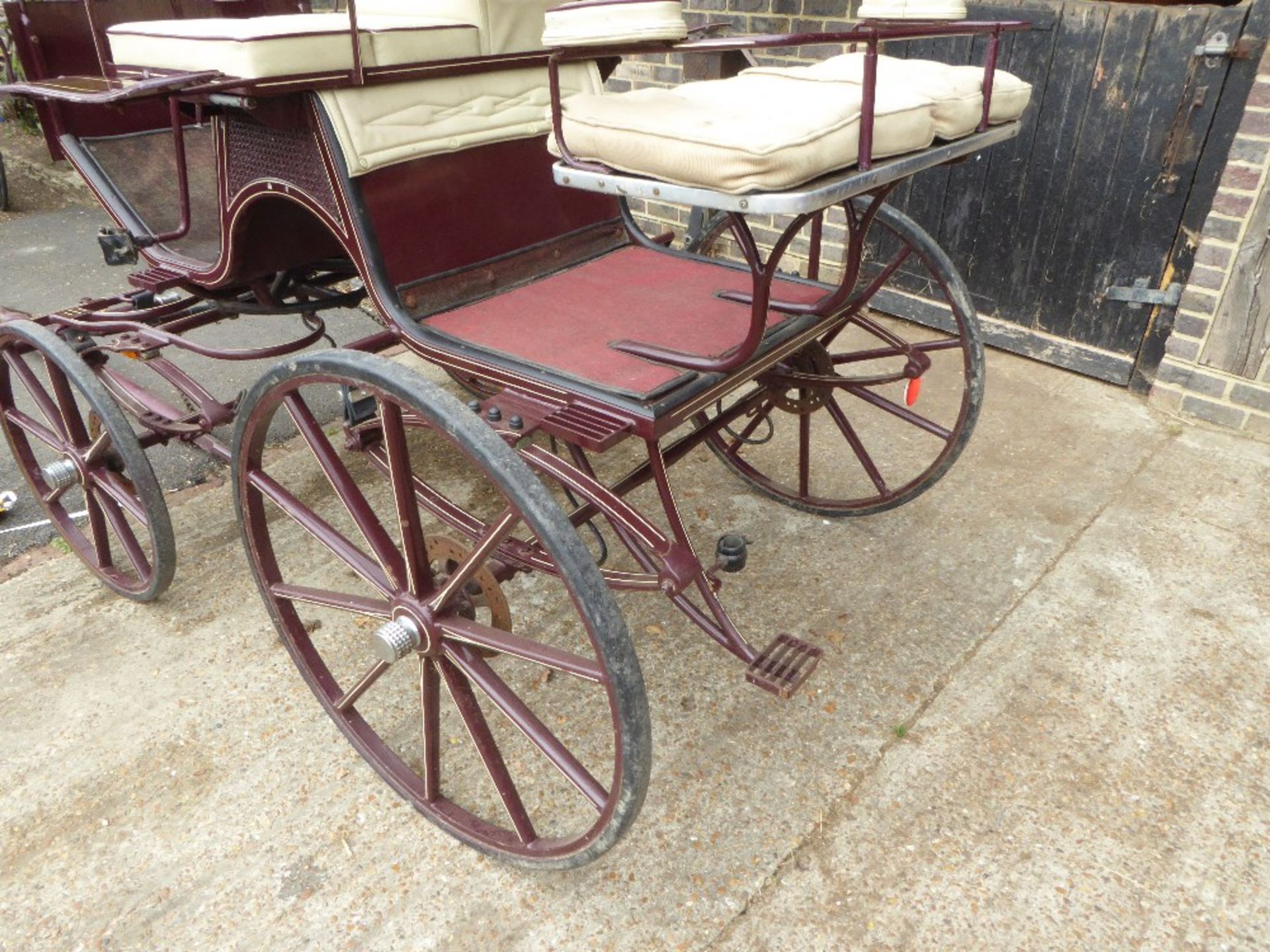 FOUR-WHEEL PHAETON to suit 13. 2 to 15.2hh single or pair. Lot 4 is located near Horsham, Surrey - Image 3 of 9