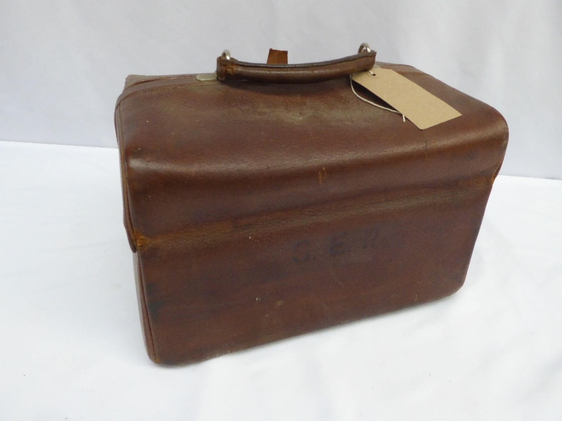 Antique leather travelling case by Greaves of New Street, Birmingham, with green silk-effect lining, - Image 4 of 6