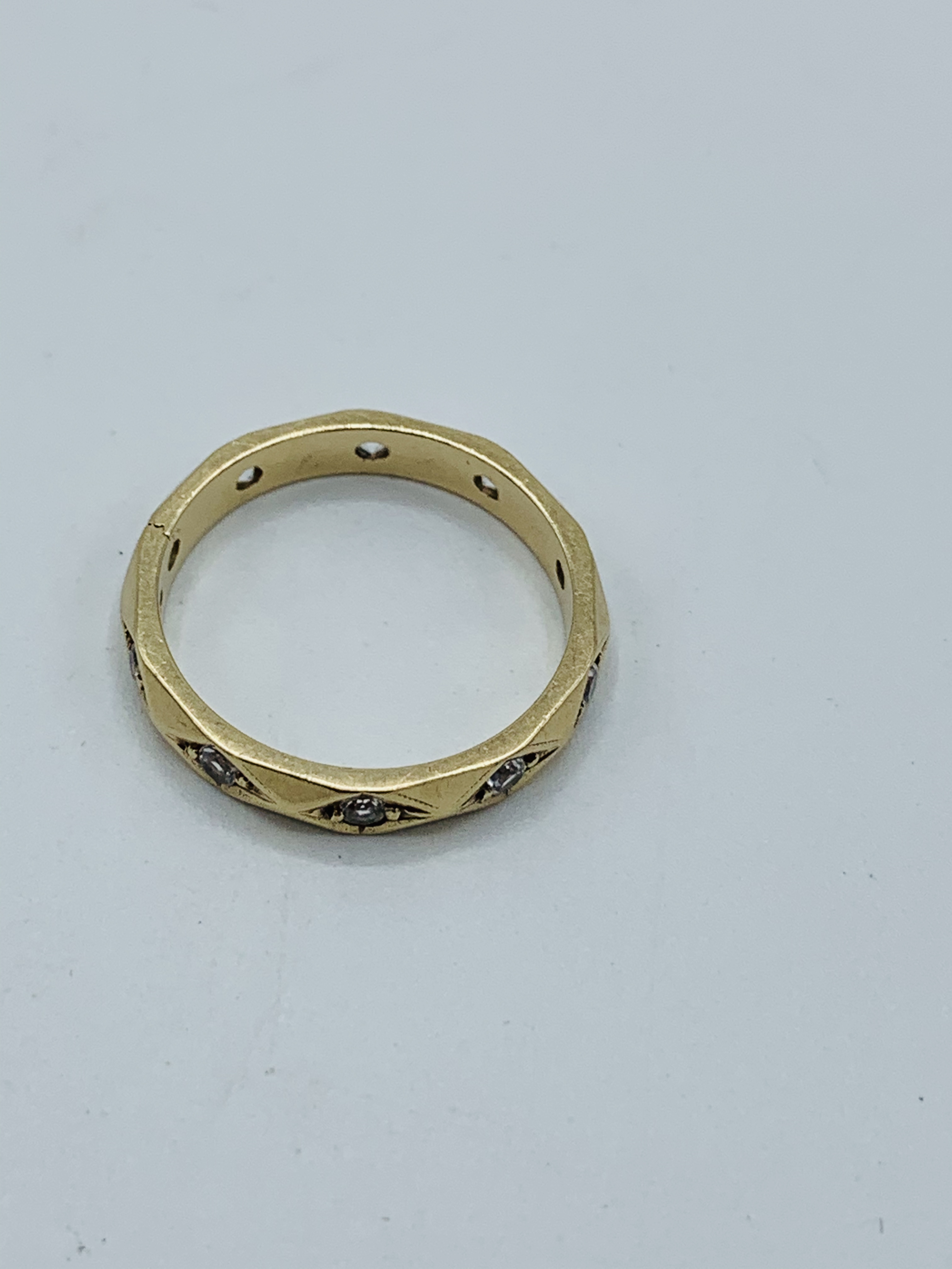 9ct gold and white stone eternity ring, 2.4gms - Image 2 of 3