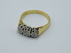 18ct gold 3 diamond ring, 4.3gms