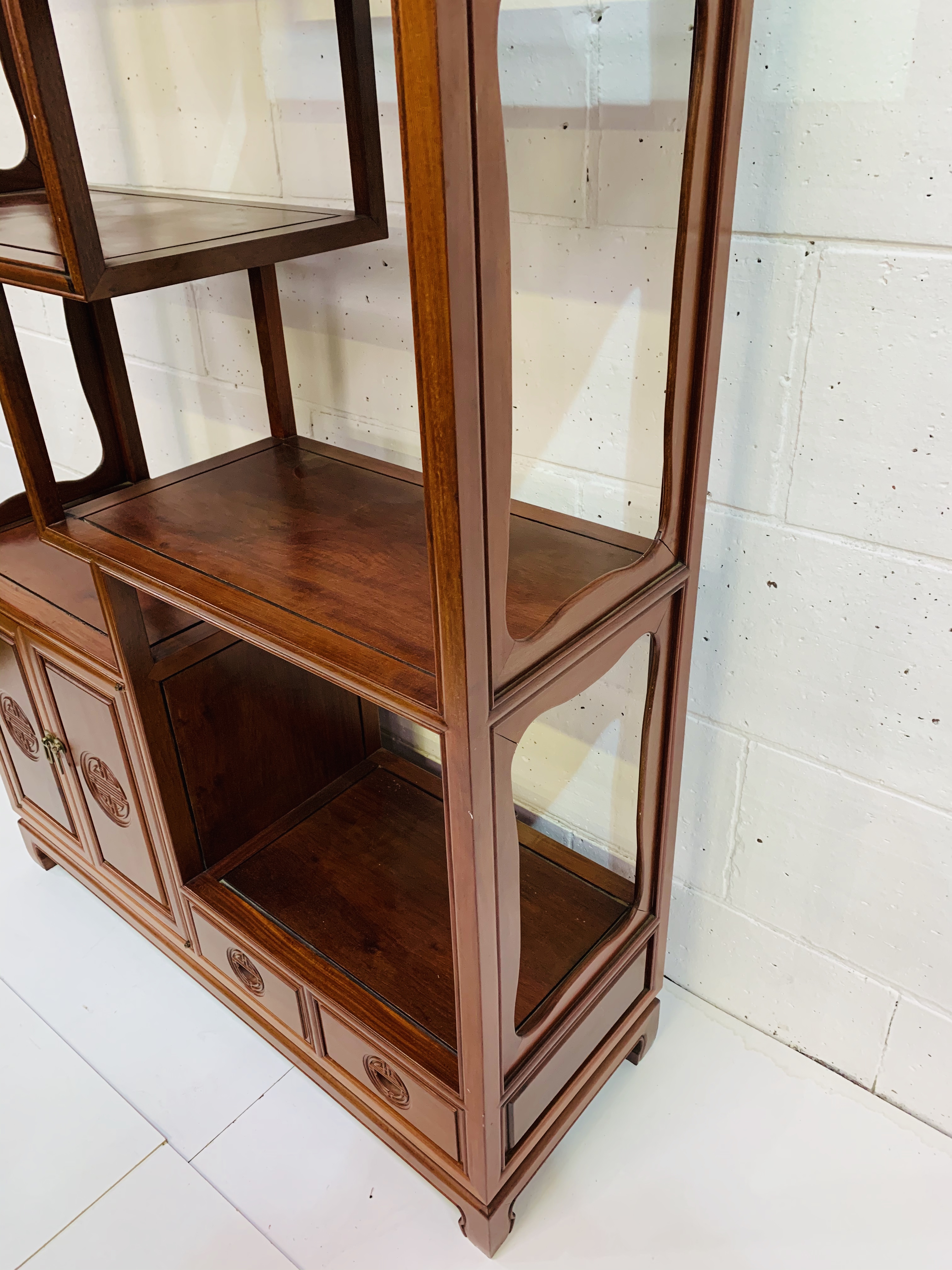 Chinese hardwood display stand. - Image 4 of 5