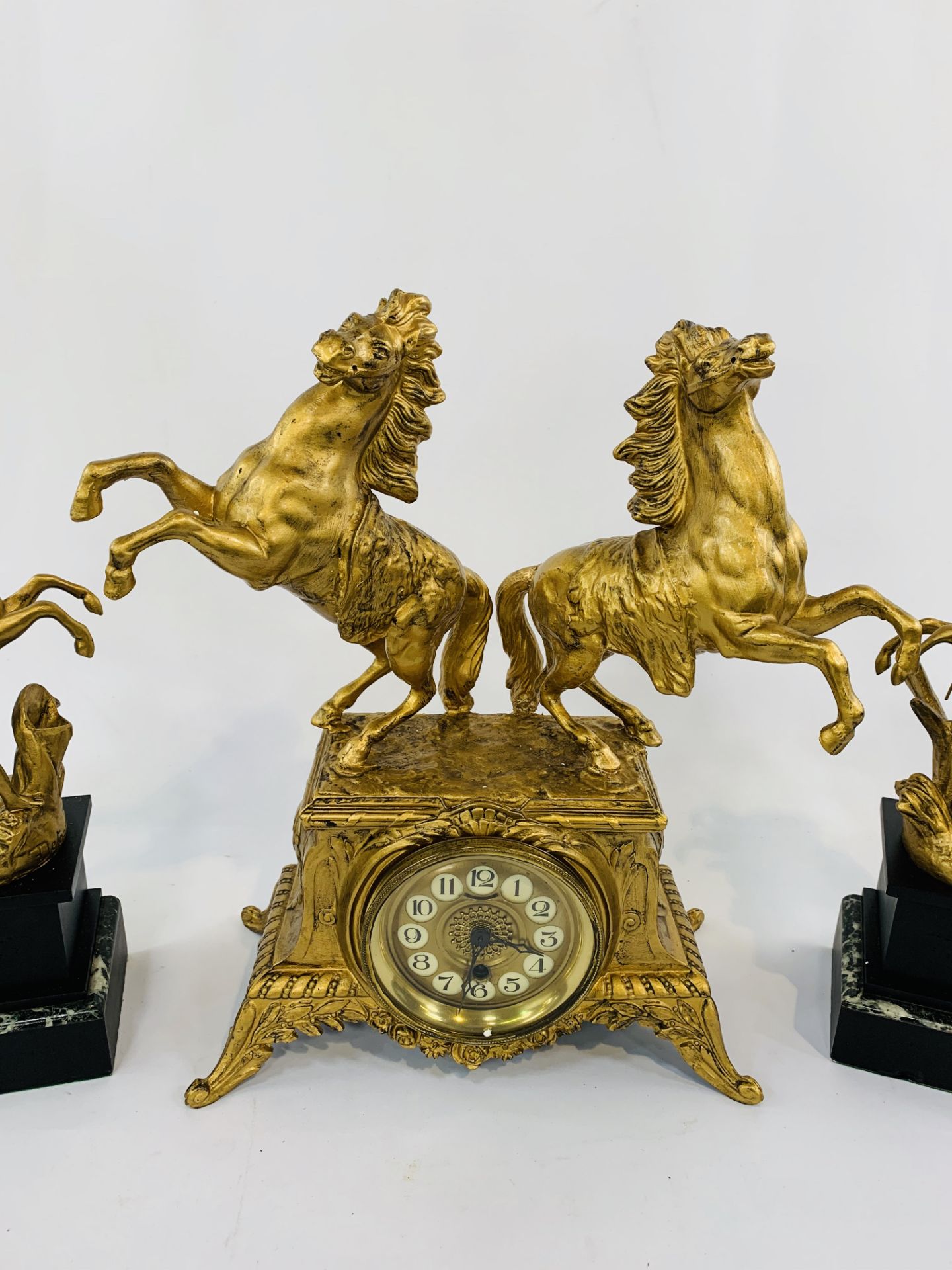 Garniture set featuring 4 Marley Horses, classic clock set. - Image 4 of 7