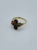 Antique 9ct gold and garnet ring, 3.2gms