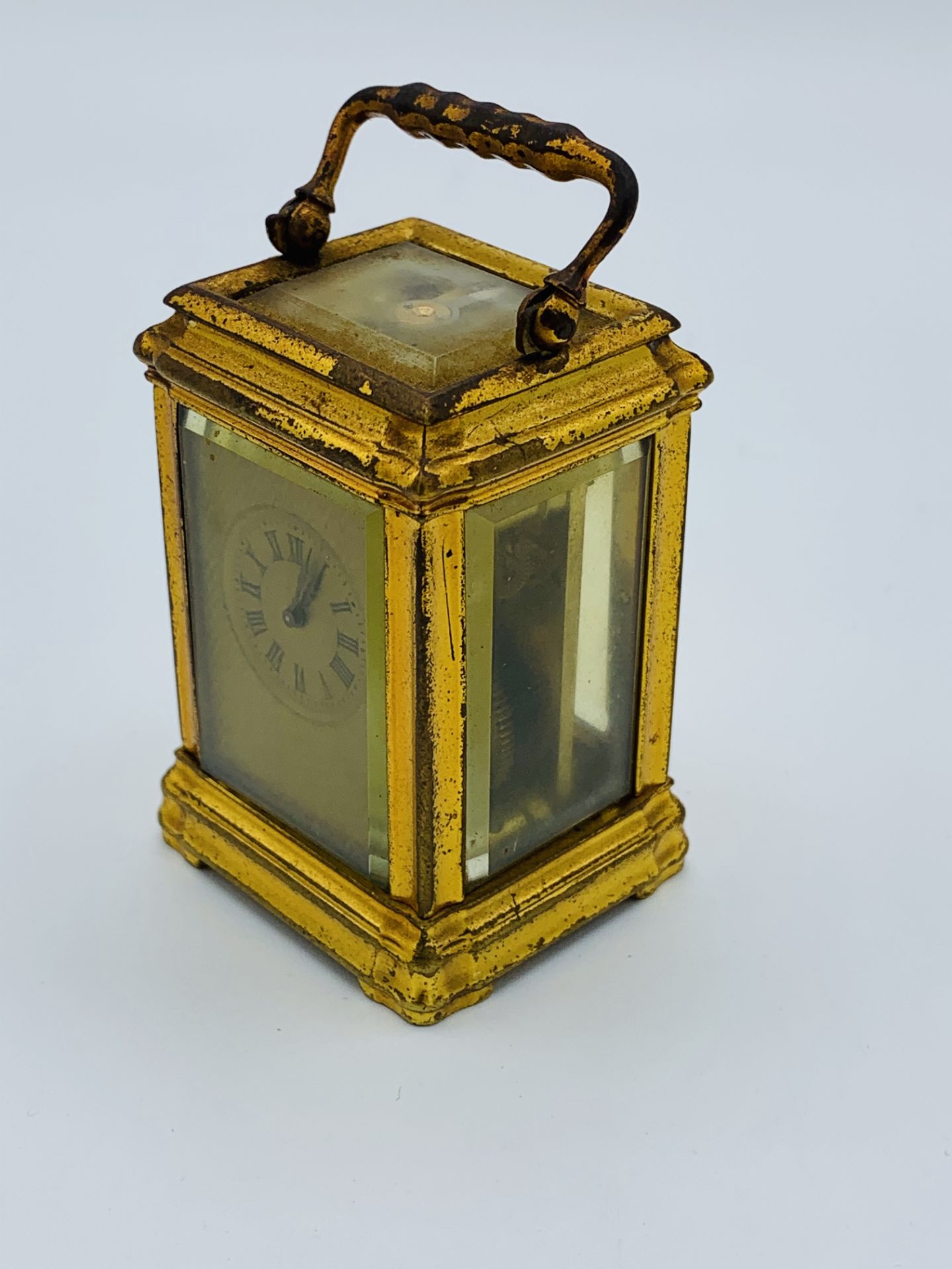 Miniature brass case carriage clock. Not going. - Image 2 of 3