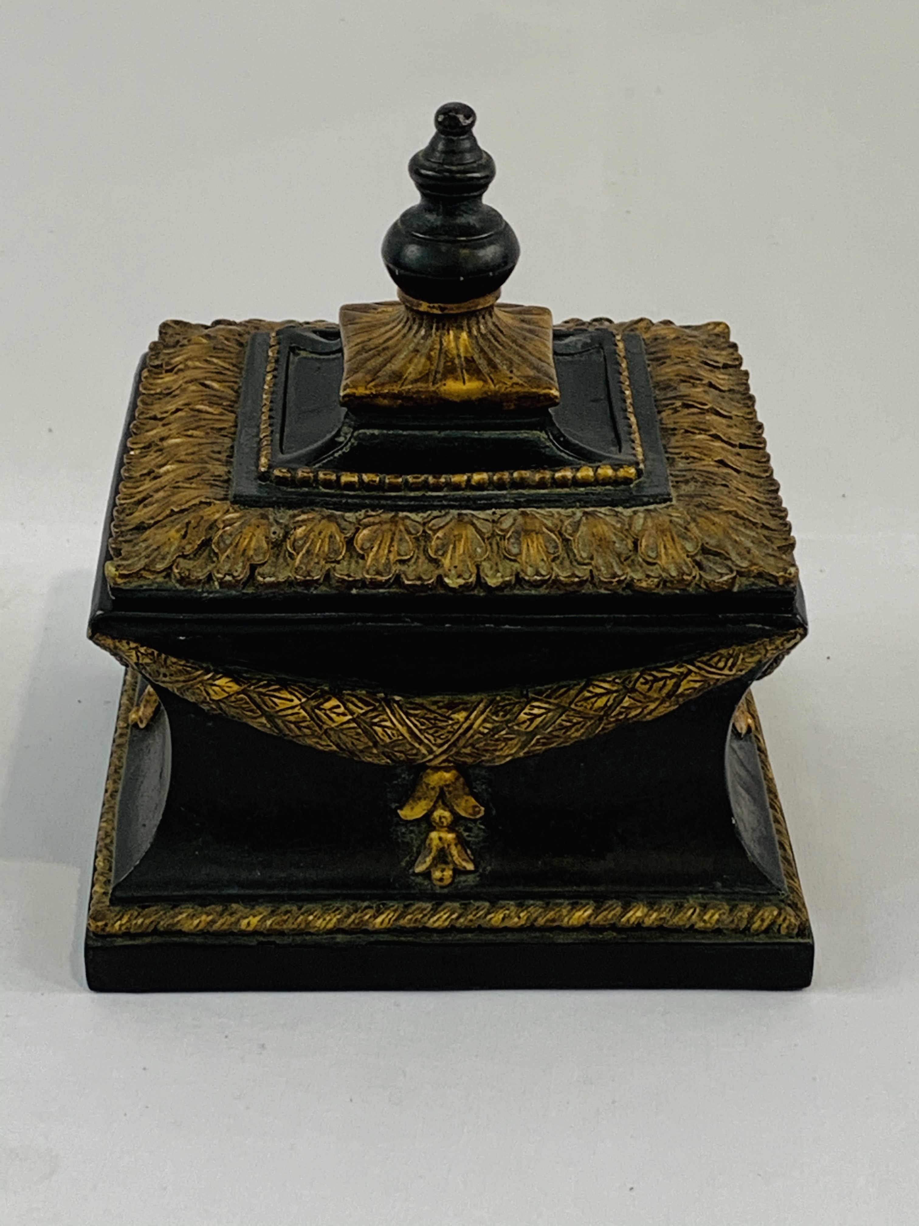 Vintage Baroque style gold and black trinket box with ormolu style rim. - Image 3 of 3