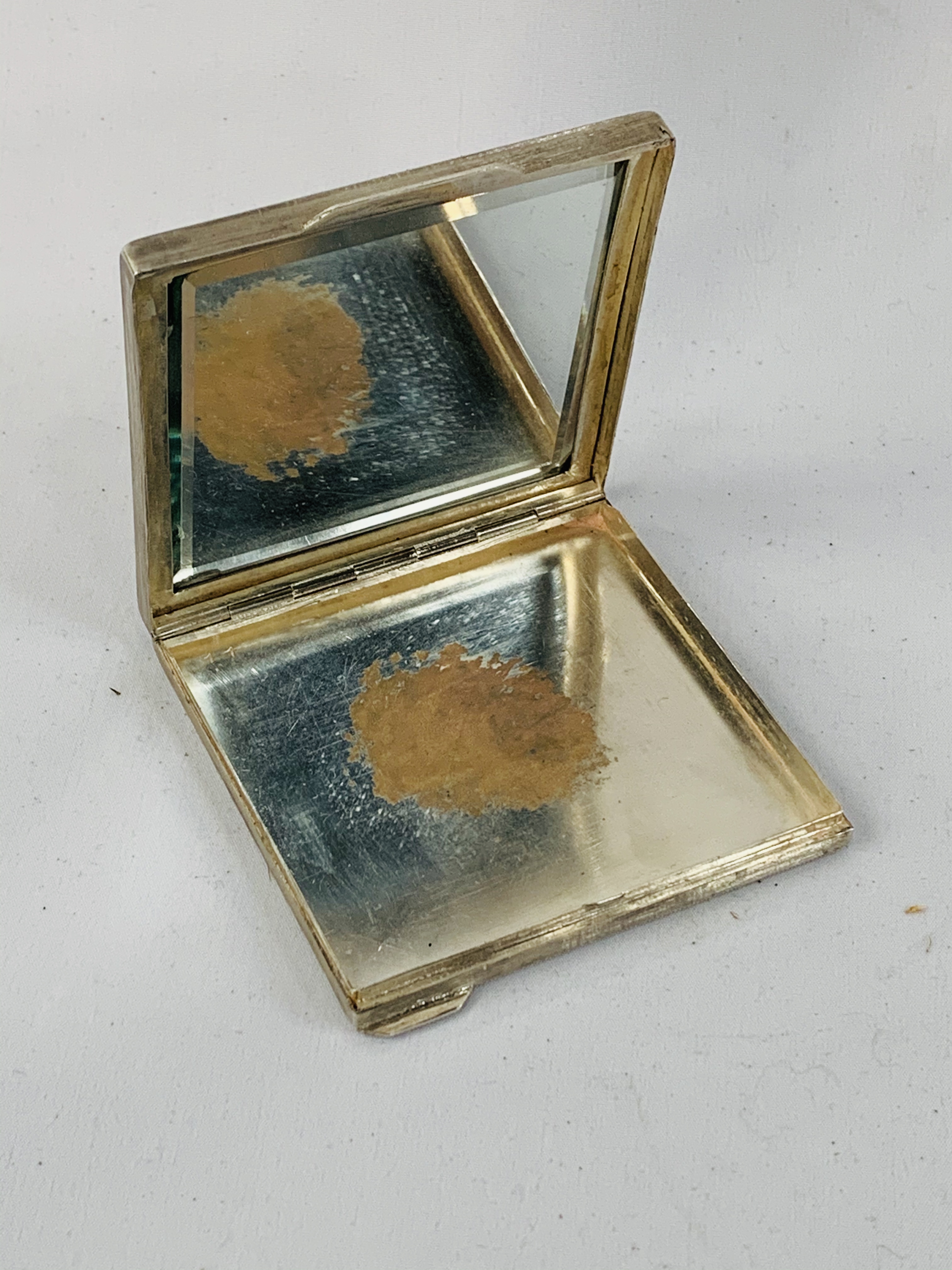 Italian 800 silver compact with 9ct gold central plaque 87gms. - Image 3 of 3