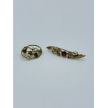 2 9ct gold antique brooches.