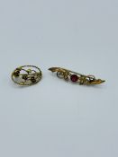 2 9ct gold antique brooches.