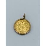 1982 half sovereign set in 9ct gold pendant, 5.0gms