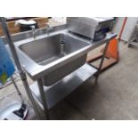 Single bows, single drainer sink 120 x 65 x 92cms