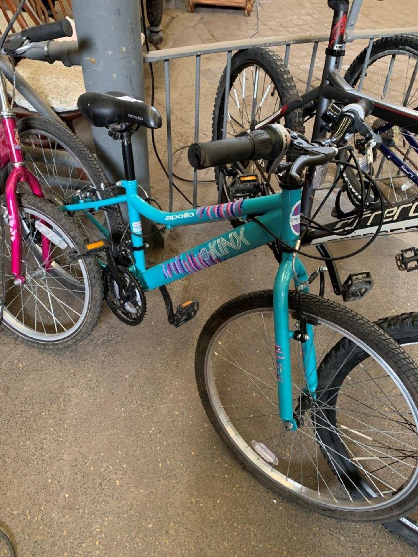 Apollo Kinx child's bike