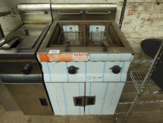 As new Lincat 2 basket gas fryer 60 x 60 x 107cms