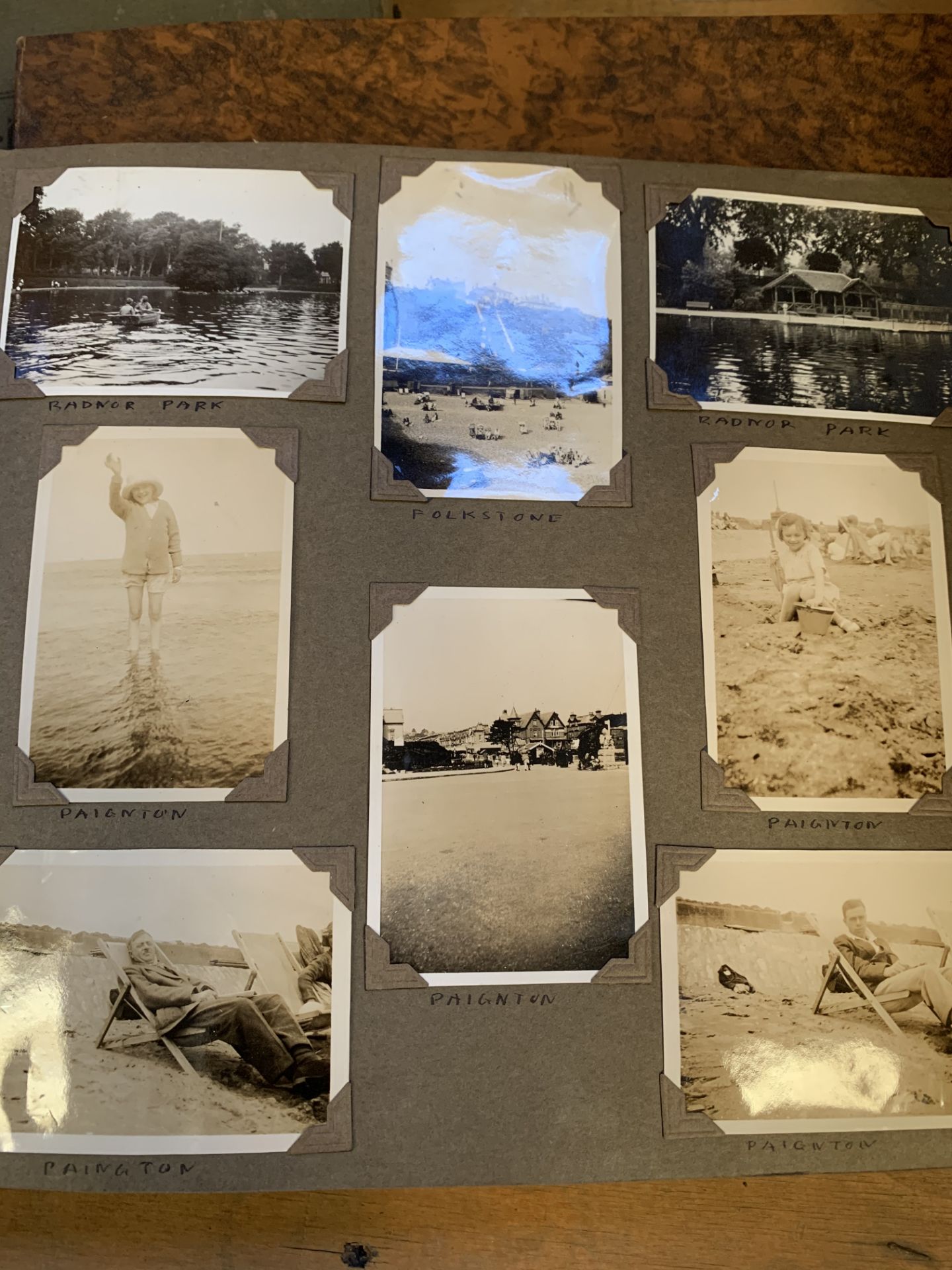 4 albums of 1920's and 30's photographs. - Image 2 of 4
