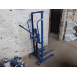 Hand high lift pallet truck