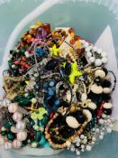 Quantity of costume jewellery.