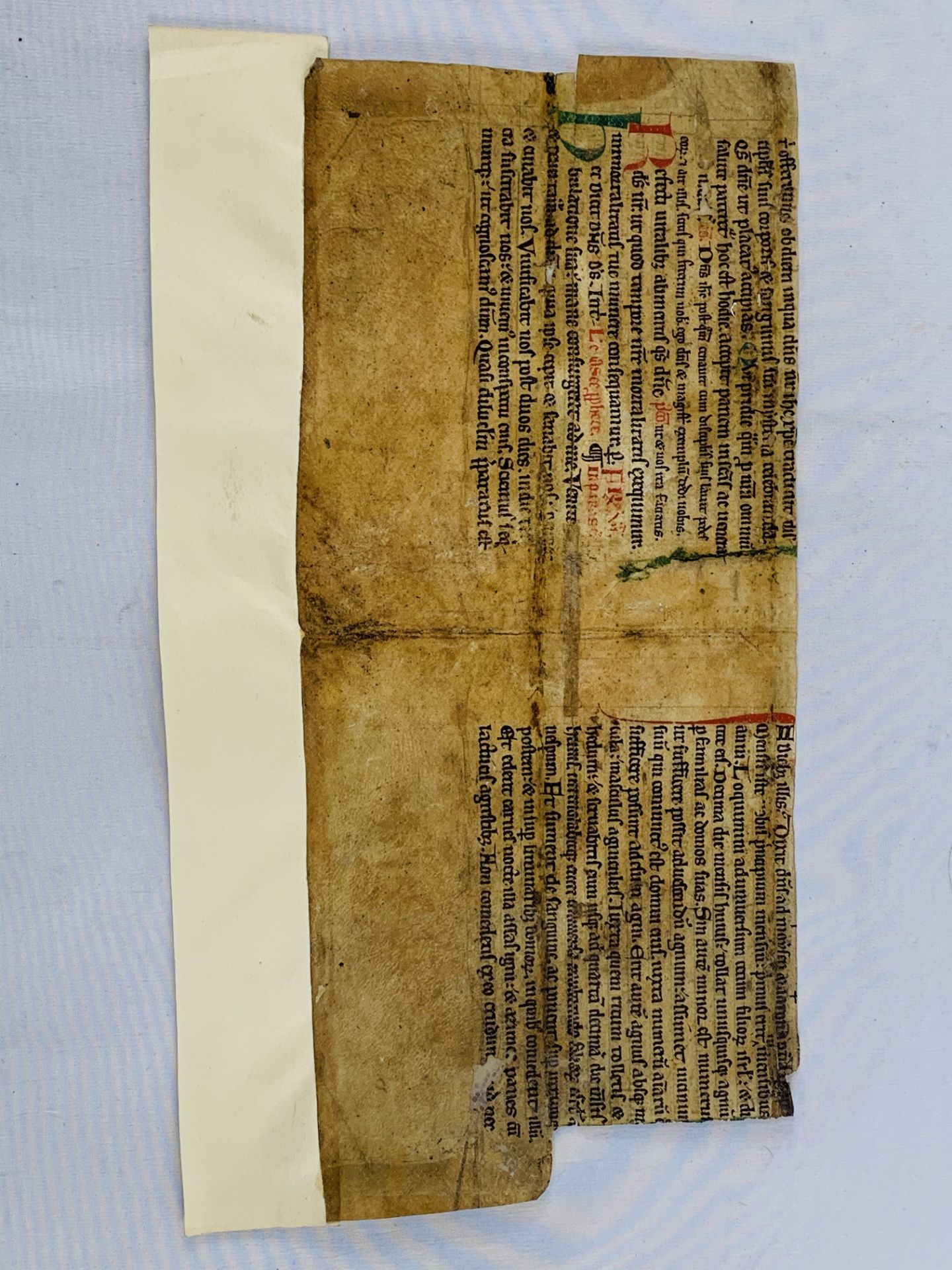 Medieval manuscript fragment of a bible, two leaves, dated circa 1150-1200 - Image 3 of 3